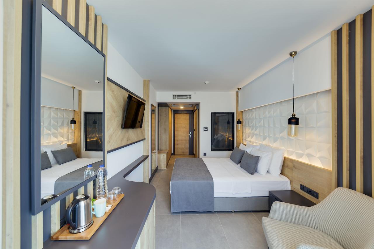 Signature Blue Resort 库萨达斯 外观 照片